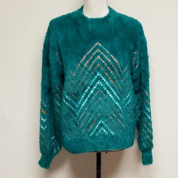 LISTICLE Green Faux Fur Multi-color Chevron Embroidered Mock Neck Sweater Small - Picture 2 of 12